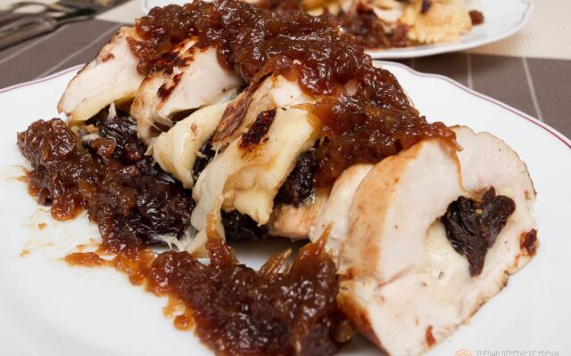 Pechuga de pollo rellena