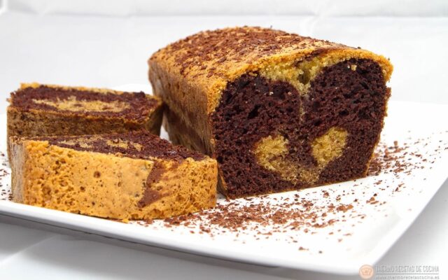 Plum cake veteado