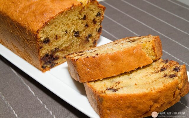 Bizcocho con pepitas de chocolate