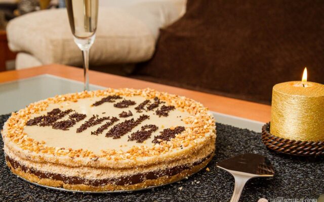 Tarta de natillas y galletas