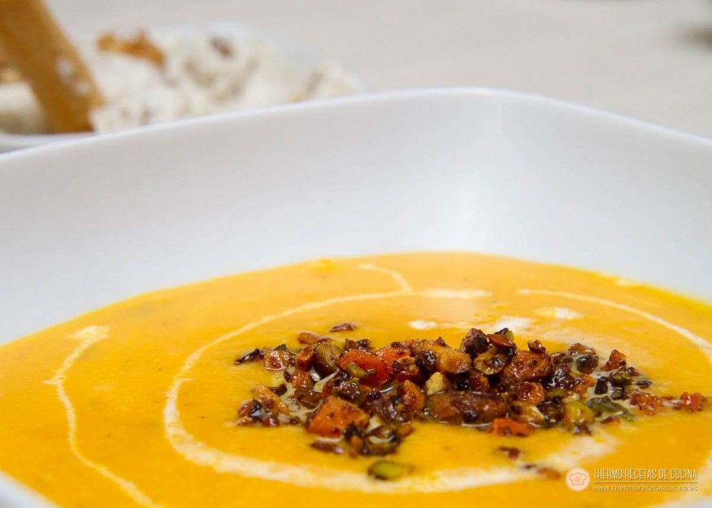 Crema de zanahoria y pistachos